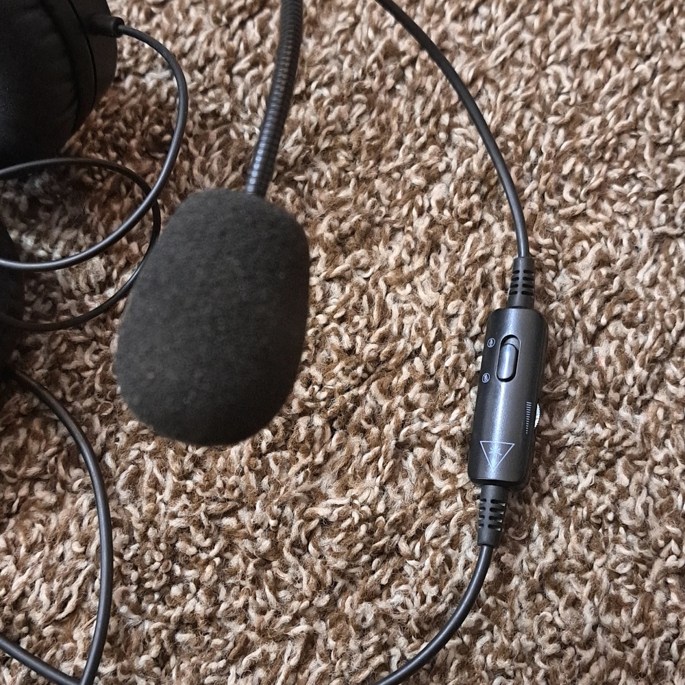 Turtle Beach Headset - Picture 3 of 5